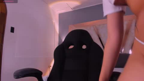 agathauwudoll online show from 03/15/26, 04:29