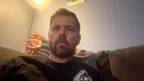 Snapshot of agedsmoothly chatting on 12/29/24, 12:45 agedsmoothly online show from 12/29/24, 12:45