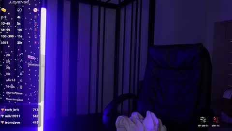 Agelina Lilly Laura online show from 12/30/24, 03:47