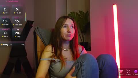 Agelina Lilly Laura online show from 12/14/25, 06:45