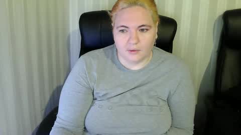 Aglaya Fame online show from 12/19/25, 08:10