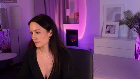 Agnes online show from 11/30/25, 11:20