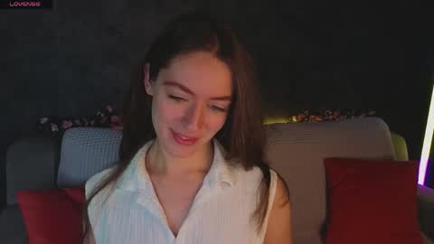 Snapshot of agnes_wells chatting on 06/06/26, 01:11 agnes wells online show from 06/06/26, 01:11