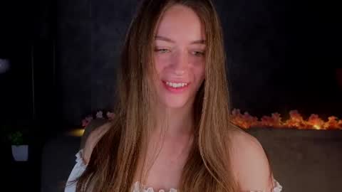 Snapshot of agnes_wells chatting on 07/10/26, 01:21 agnes wells online show from 07/10/26, 01:21