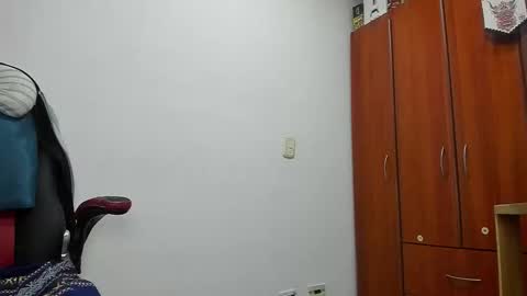 Agustin online show from 11/26/25, 07:04