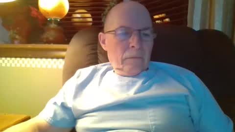 aguynrkfrd online show from 12/03/24, 10:28