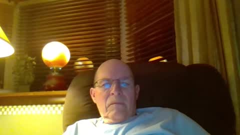 aguynrkfrd online show from 02/25/25, 10:26