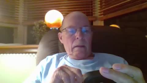 aguynrkfrd online show from 10/01/25, 09:59