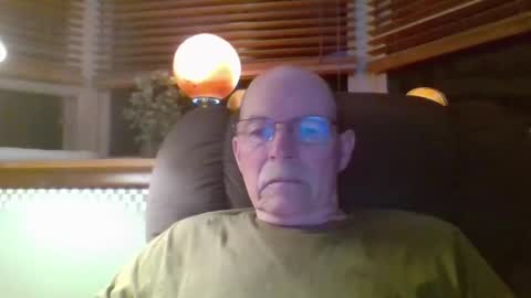 aguynrkfrd online show from 10/05/25, 09:40