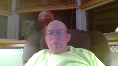 aguynrkfrd online show from 07/04/26, 09:15