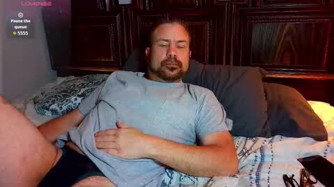 Blue Eyed Handsome Man online show from 02/18/26, 12:50