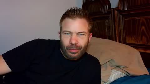 Blue Eyed Handsome Man online show from 03/01/26, 01:18
