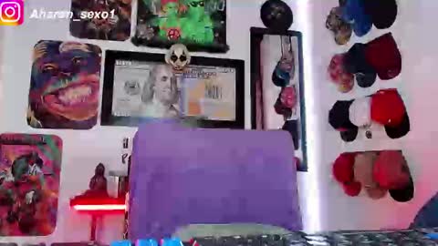 Snapshot of aharon_sexo1 chatting on 01/03/25, 04:00 Aharon  Zamora online show from 01/03/25, 04:00
