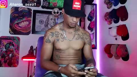 Snapshot of aharon_sexo1 chatting on 01/03/25, 10:29 Aharon  Zamora online show from 01/03/25, 10:29