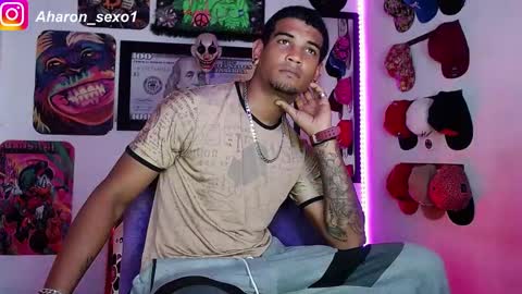 Snapshot of aharon_sexo1 chatting on 01/05/25, 09:25 Aharon  Zamora online show from 01/05/25, 09:25