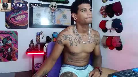 Snapshot of aharon_sexo1 chatting on 01/24/25, 01:35 Aharon  Zamora online show from 01/24/25, 01:35
