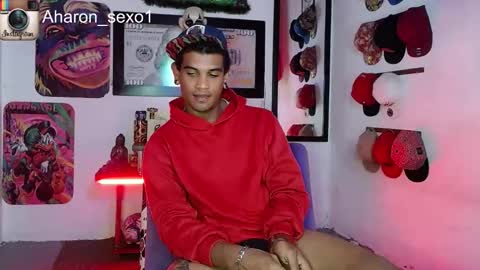 Snapshot of aharon_sexo1 chatting on 01/26/25, 05:02 Aharon  Zamora online show from 01/26/25, 05:02