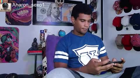 Snapshot of aharon_sexo1 chatting on 01/28/25, 07:00 Aharon  Zamora online show from 01/28/25, 07:00
