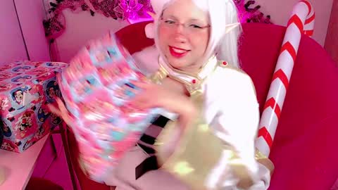 Snapshot of ahegaodoll chatting on 12/23/24, 01:08 ahegaodoll online show from 12/23/24, 01:08