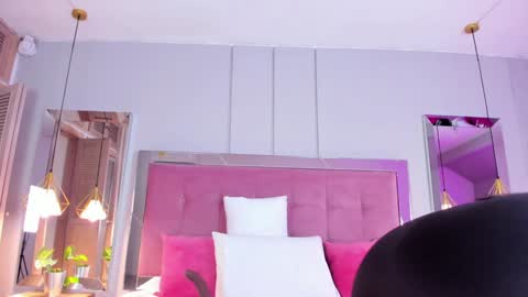 Snapshot of ahincale chatting on 02/08/25, 02:26 AHINOA online show from 02/08/25, 02:26