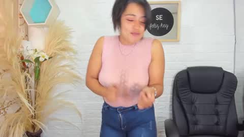 Snapshot of ahisha09 chatting on 01/24/25, 02:19 Ahisha online show from 01/24/25, 02:19