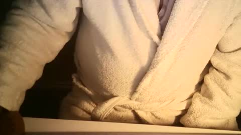 Ole online show from 11/10/25, 01:48