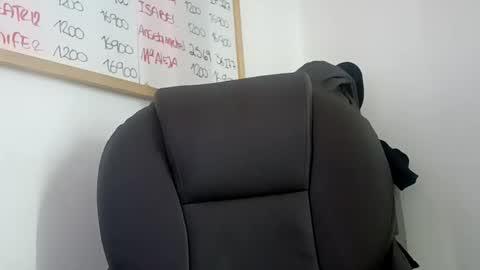 Snapshot of ahntony__69 chatting on 10/27/25, 07:56 ahntony 69 online show from 10/27/25, 07:56