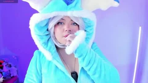 Snapshot of ahri_elderwood chatting on 04/17/26, 03:09 Ahri help me get to 100 online show from 04/17/26, 03:09