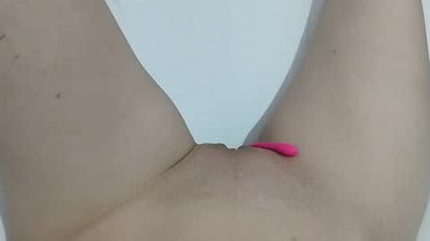 Snapshot of ahsexi chatting on 12/05/25, 08:27 Taylor online show from 12/05/25, 08:27