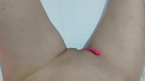 Snapshot of ahsexi chatting on 02/04/26, 04:18 Taylor online show from 02/04/26, 04:18