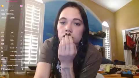 Snapshot of ahungkittykat chatting on 04/17/26, 11:19 Kat online show from 04/17/26, 11:19