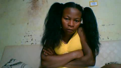 Snapshot of aichadominix chatting on 08/05/26, 10:33 AichaDominix online show from 08/05/26, 10:33