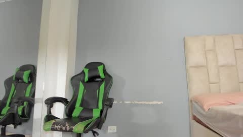 karoline  online show from 02/04/25, 09:20