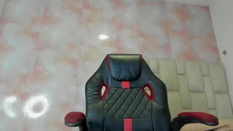 karoline  online show from 03/08/25, 09:40