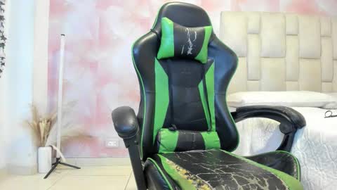 karoline  online show from 02/14/26, 06:26