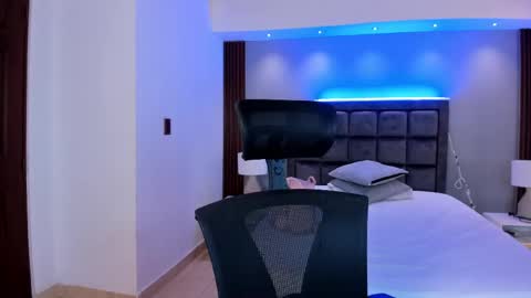 aidajoness online show from 10/09/25, 12:03