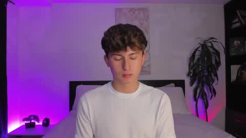 A H  online show from 01/21/25, 02:33