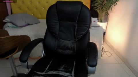 Snapshot of aidan_twink chatting on 01/24/25, 10:51 AIDAN online show from 01/24/25, 10:51