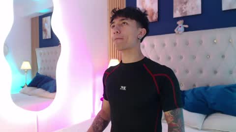 Aiden online show from 04/18/26, 12:53