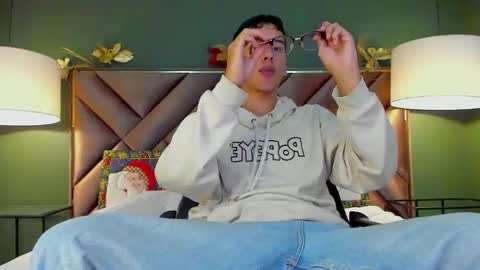 aiden_royce online show from 12/04/25, 05:17