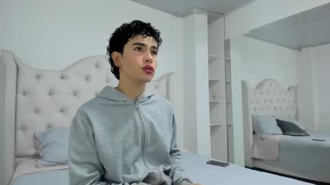 Aiden  online show from 01/24/25, 11:37