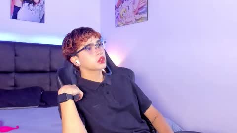 Aiden  online show from 10/08/25, 12:03