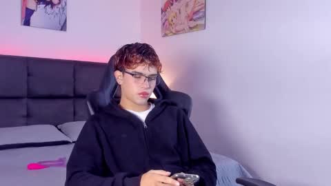 Aiden  online show from 10/10/25, 12:26