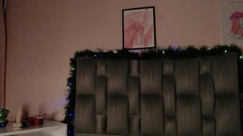 Ailyn online show from 12/18/25, 09:43