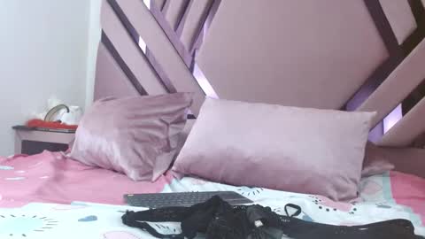 aiilynsmiith online show from 01/11/26, 06:46