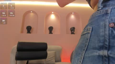  AILEEN VEGA  online show from 01/18/25, 11:43