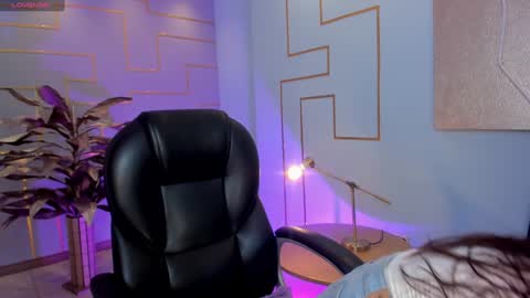  AILEEN VEGA  online show from 01/21/25, 07:28