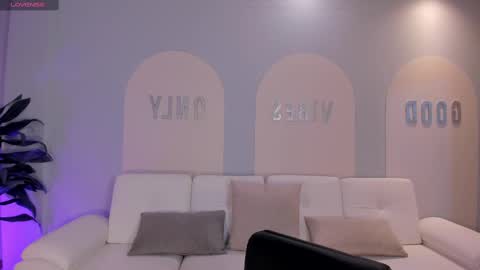  AILEEN VEGA  online show from 02/27/25, 11:20