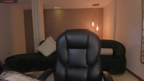  AILEEN VEGA  online show from 03/06/25, 11:58