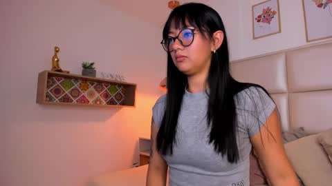 Snapshot of aily_yozuko chatting on 02/17/25, 03:04 Aily Yozuko online show from 02/17/25, 03:04